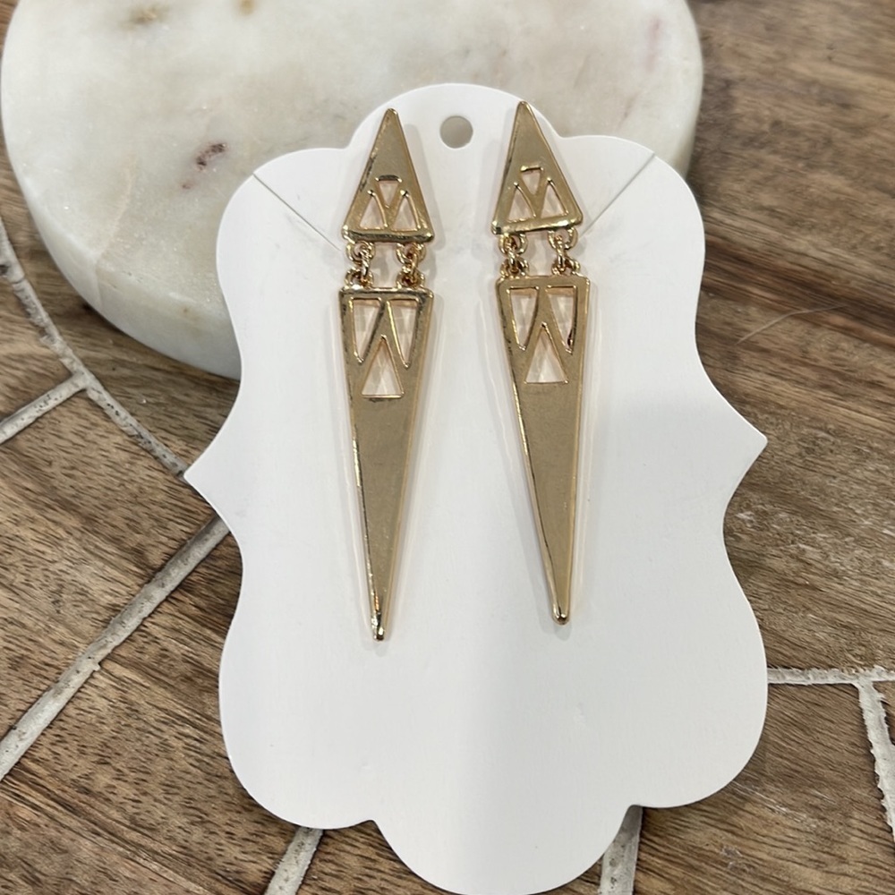 Gold geometric earrings